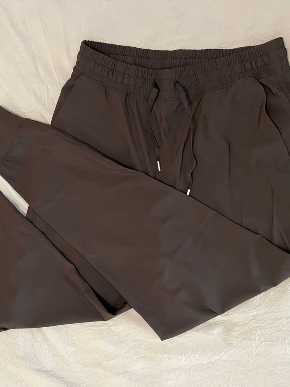 High-Waisted SleekTech Joggers - Picture 4 of 5